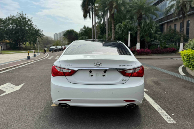 Hyundai Sonata 2015 car image #3