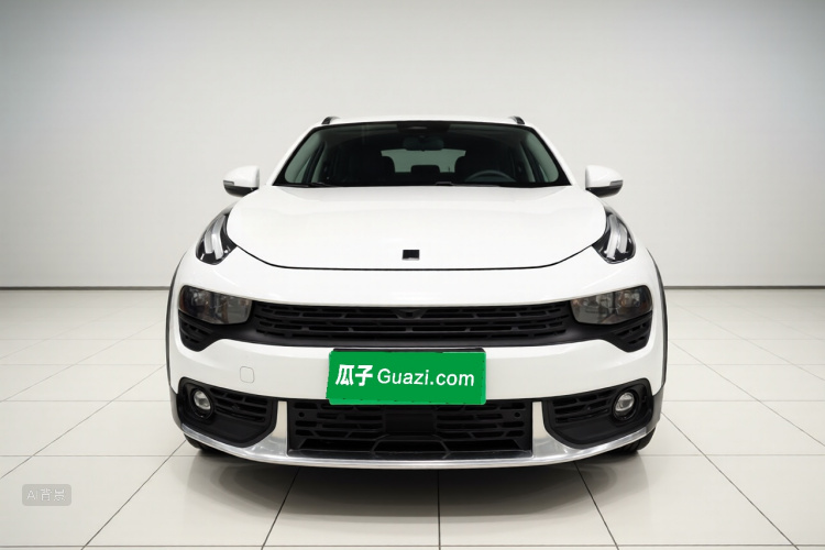 Lynk & Co 02 2019 car image #3
