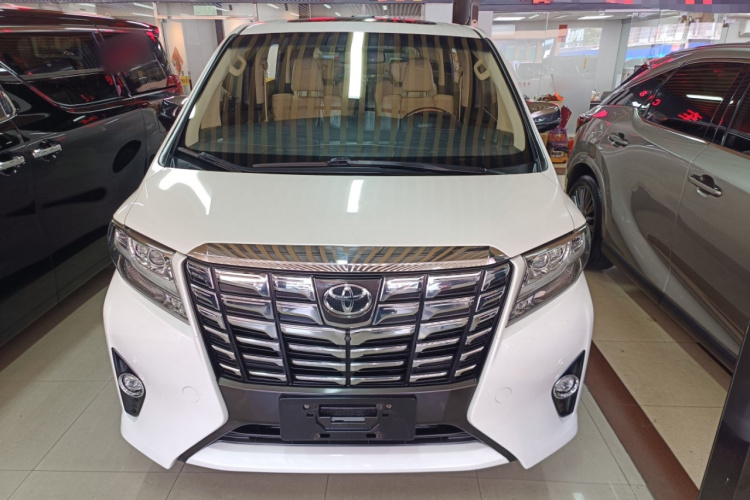 Toyota Alphard 2018 car image #3
