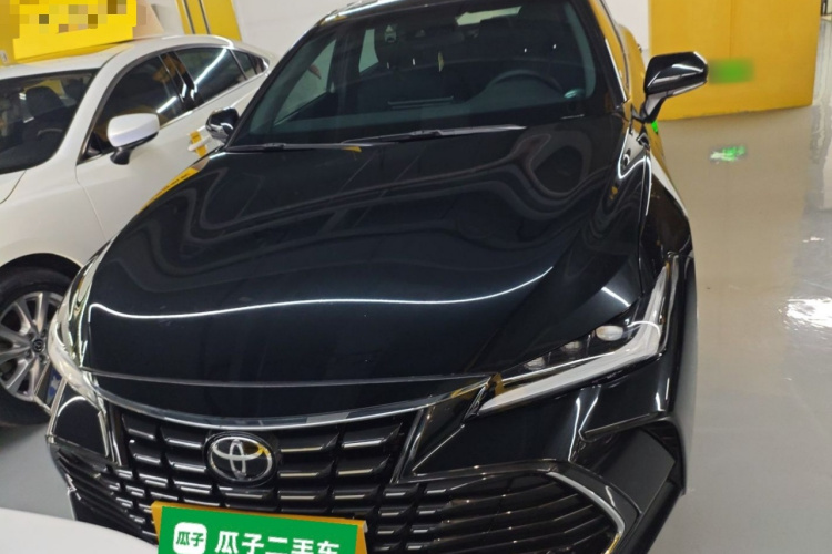 Toyota Avalon 2023 car image #3