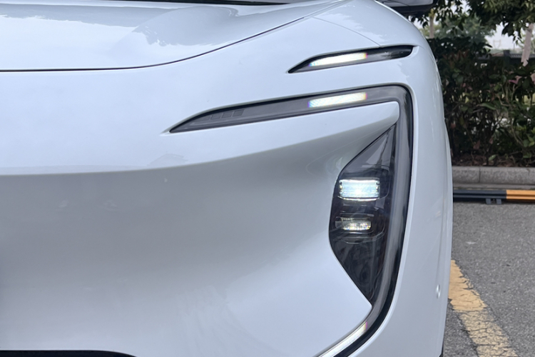 Avatr 07 2025 car image #3