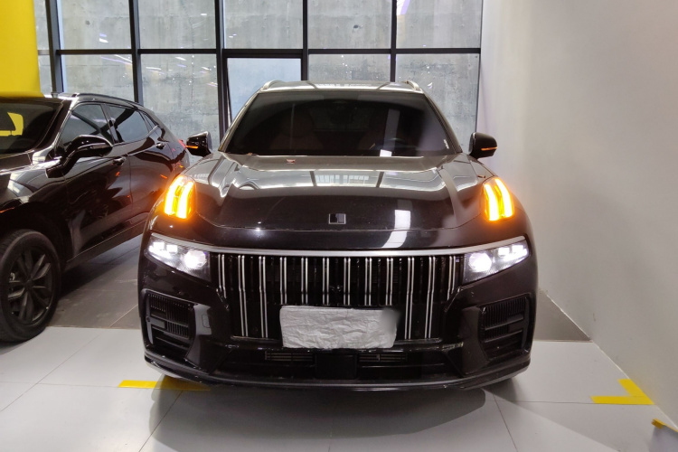 Lynk & Co 09 2024 car image #3