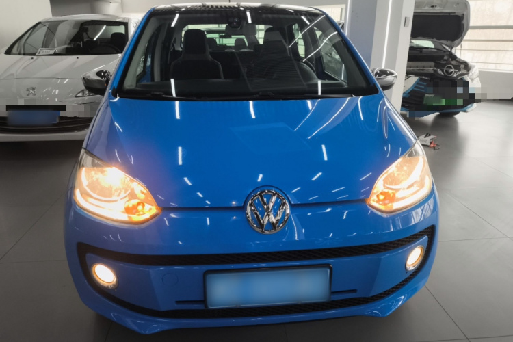 Volkswagen up! 2016 car image #3