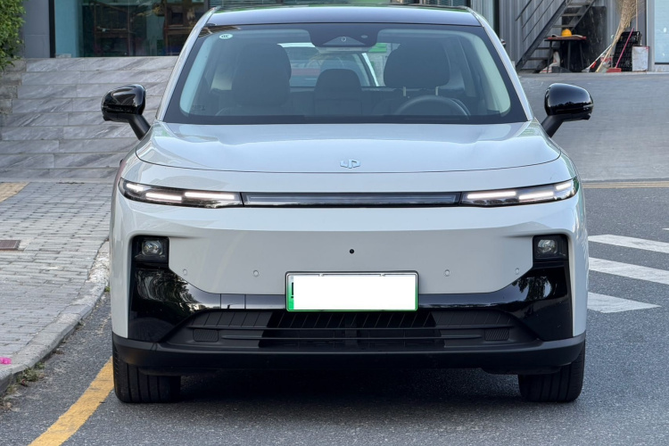 零跑汽车 零跑B10 2025 汽车图片 #3