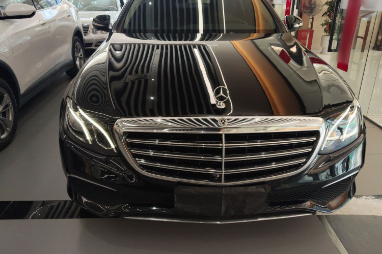 Mercedes-Benz E Class 2020 car image #3