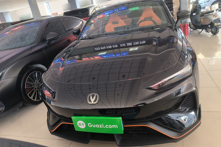 Changan UNI-V 2025 изображение автомобиля #3