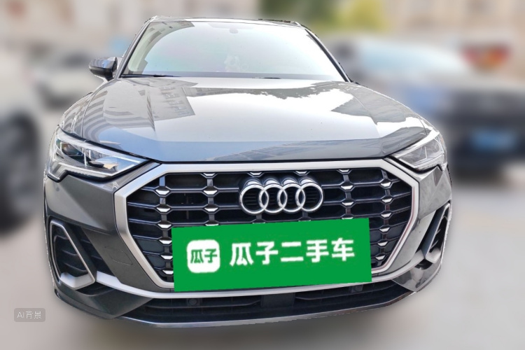 Audi Q3 2019 car image #3