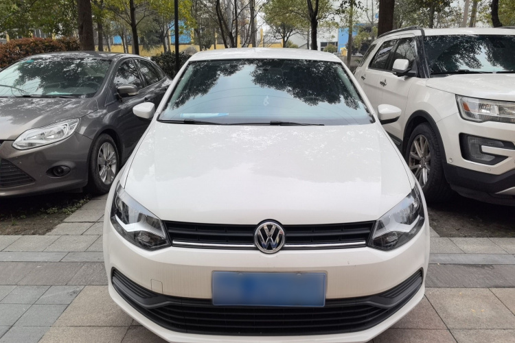 Volkswagen Polo 2017 car image #3