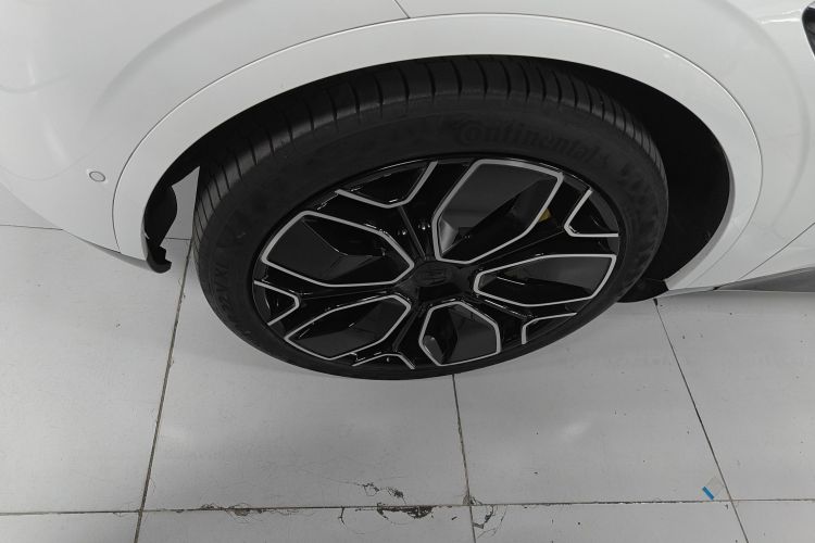 Avatr 11 2023 immagine di auto #3