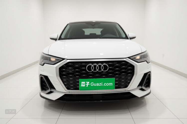 Audi Q3 2021 car image #3