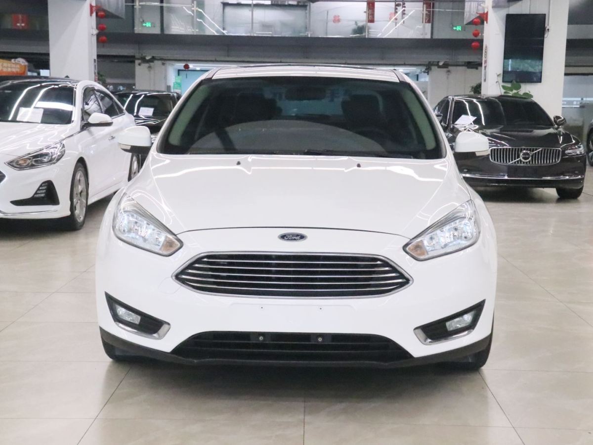 Ford Focus (Imported) 2017 صورة سيارة #3