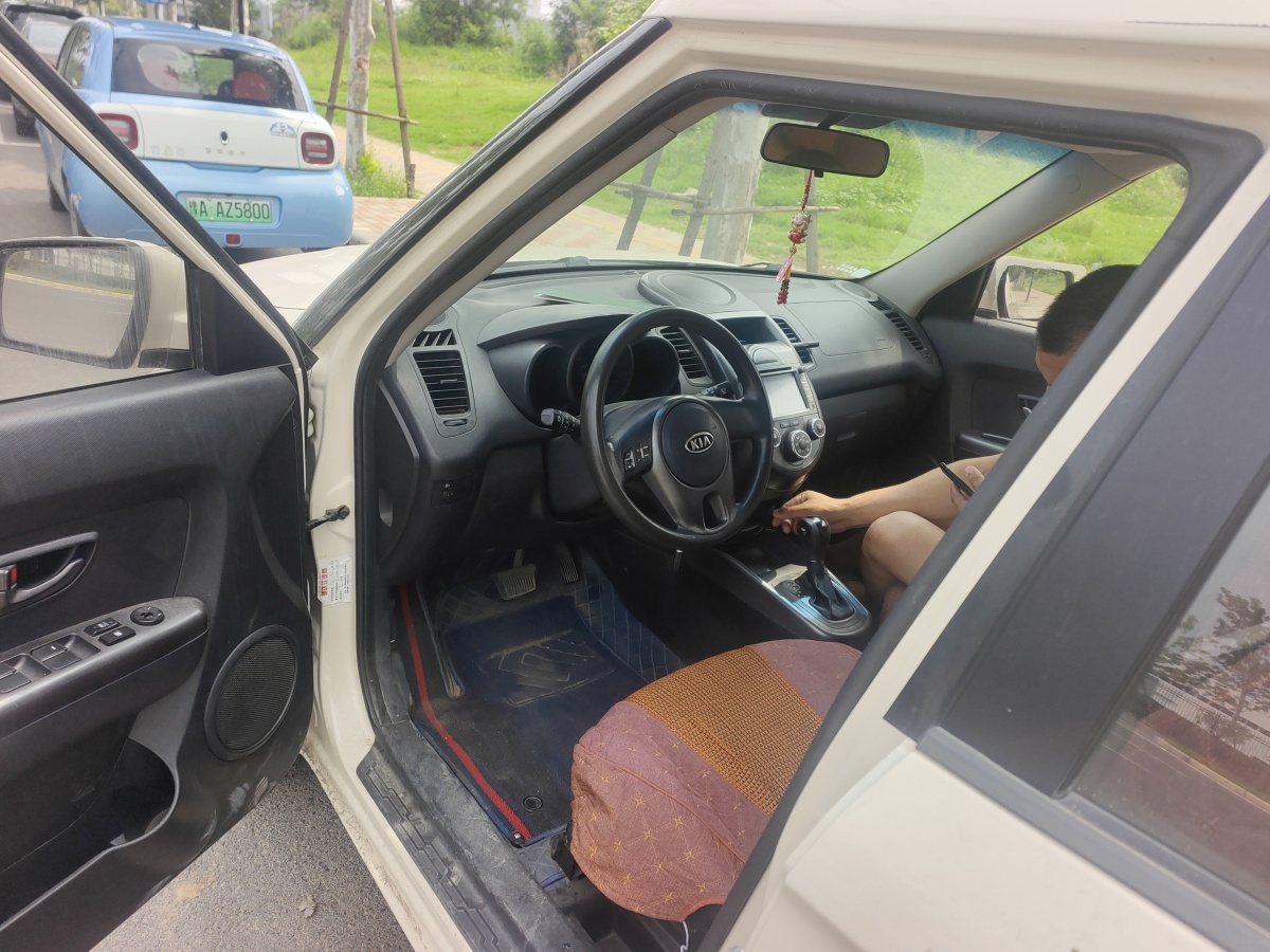 Kia Soul 2012 immagine di auto #3