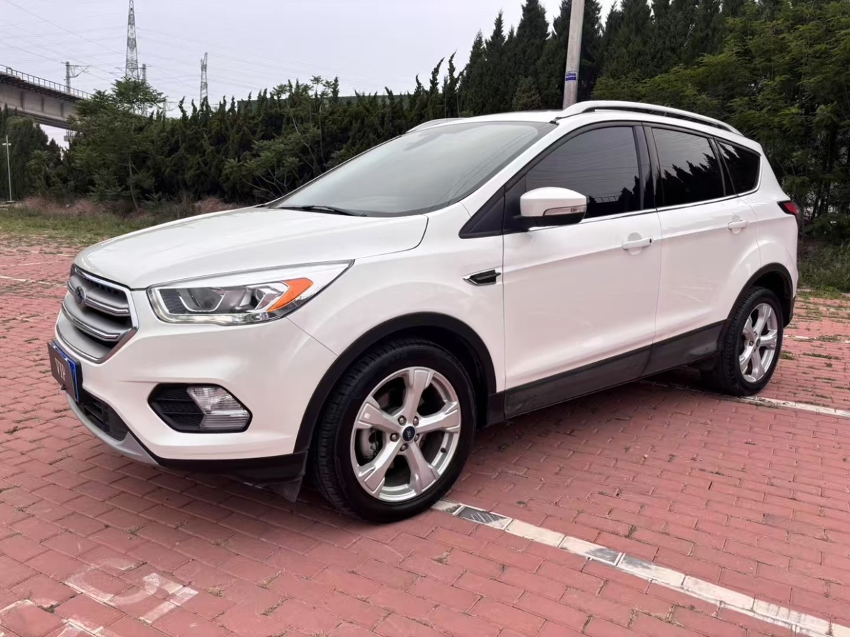 Ford Kuga 2017 car image #3