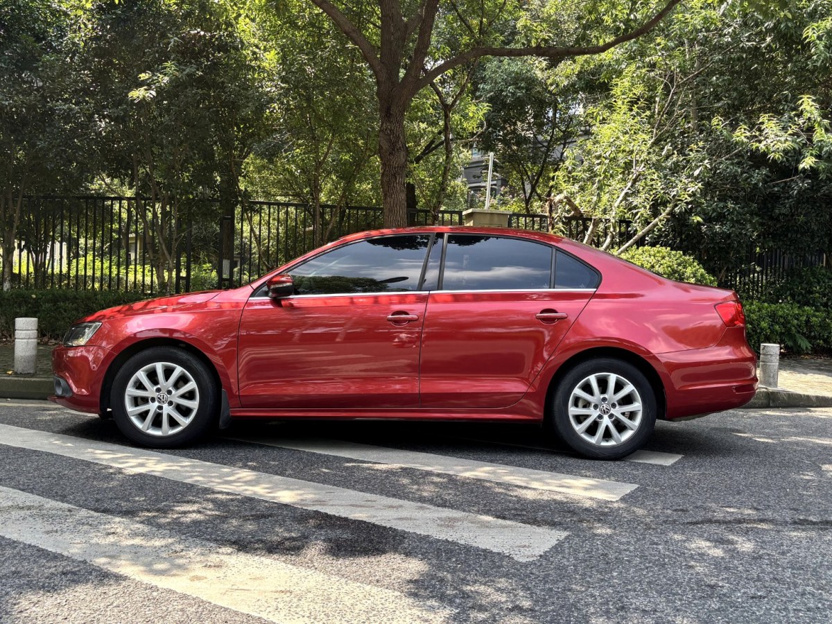 Volkswagen Sagitar 2012 imagem de carro #3