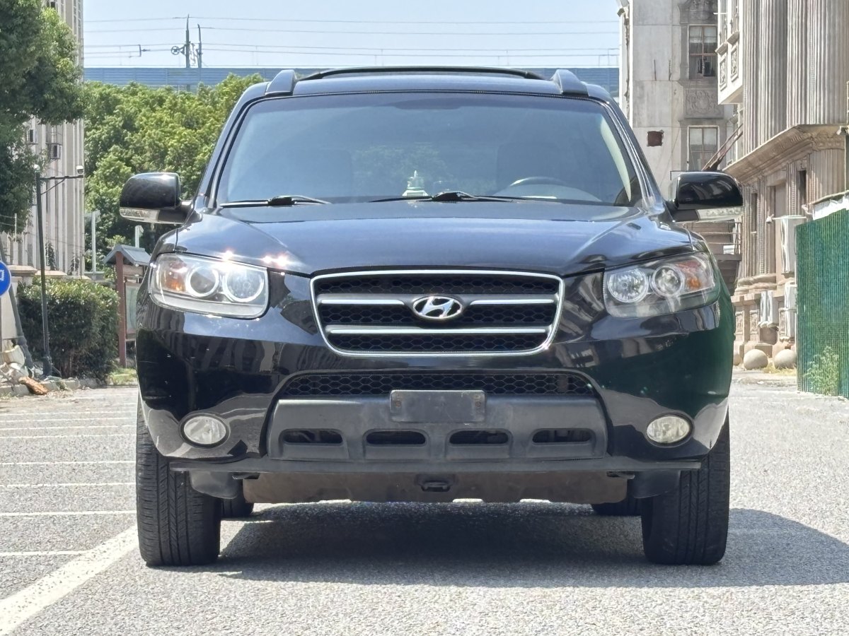Hyundai Santa Fe Classic 2009 car image #3