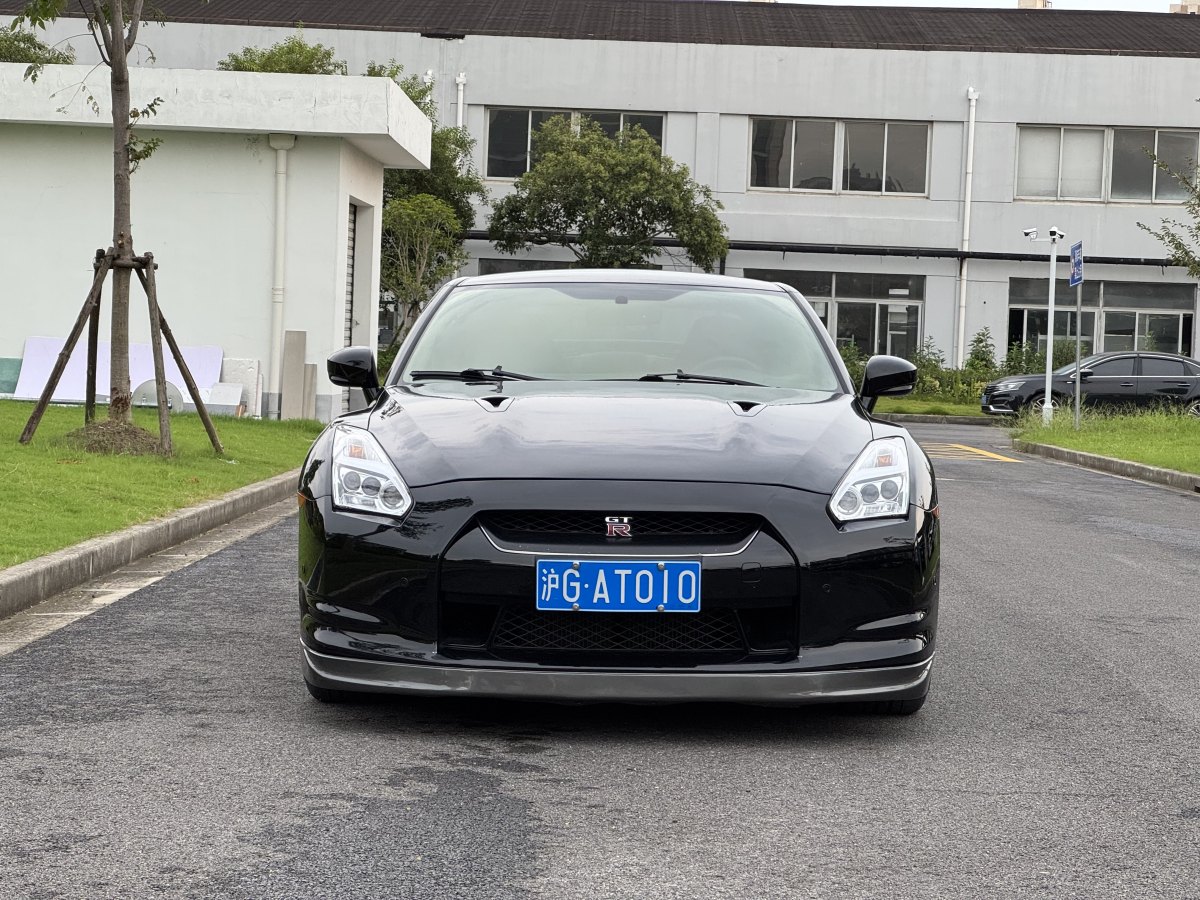 日产 日产GT-R 2010 汽车图片 #3