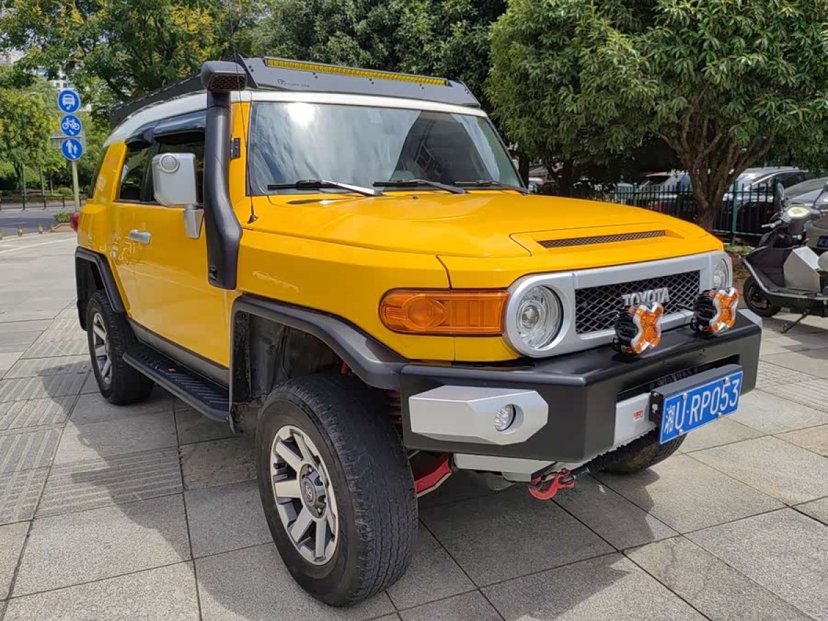 Toyota FJ Cruiser 2018 imagem de carro #3