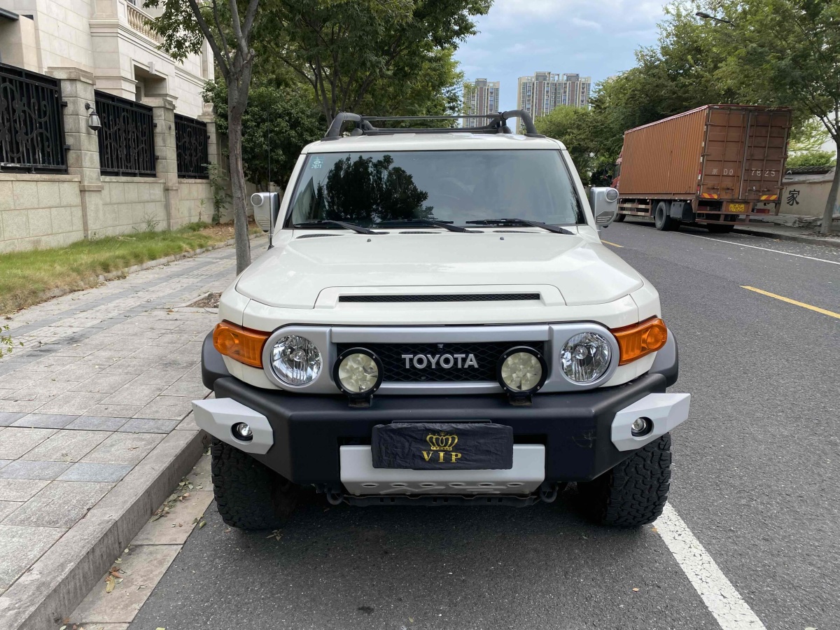 Toyota FJ Cruiser 2019 car image #3