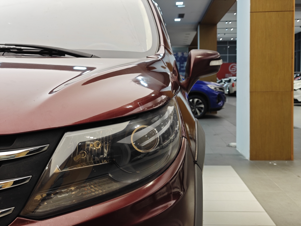 Forthing JOYEAR X5 2016 #3 Forthing JOYEAR X5 2016 car image #3