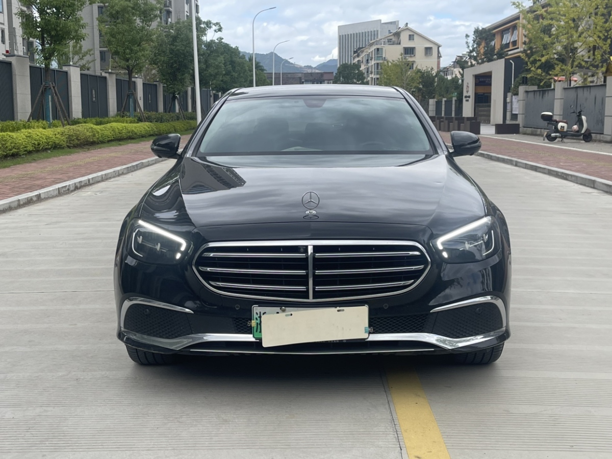 Mercedes-Benz E Class New Energy 2022 car image #3