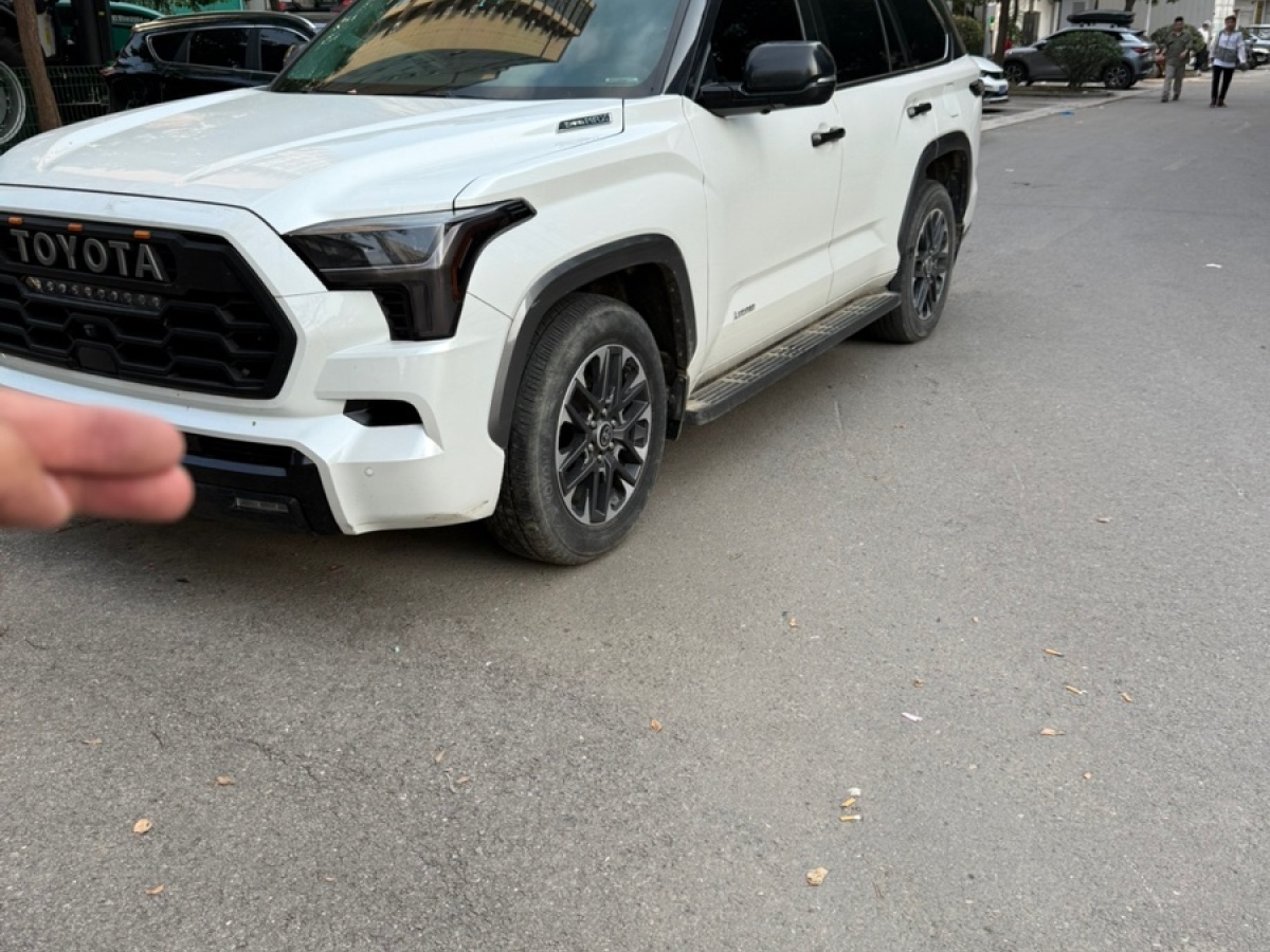 Toyota Sequoia 2023 #3 Toyota Sequoia 2023 imagen de coche #3