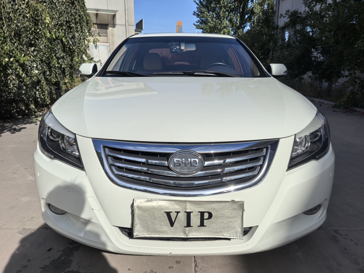 BYD G6 2014 immagine di auto #3