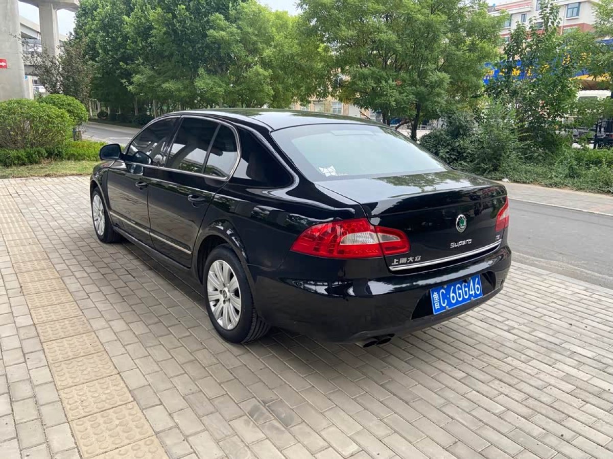 Skoda Superb 2012 صورة سيارة #3