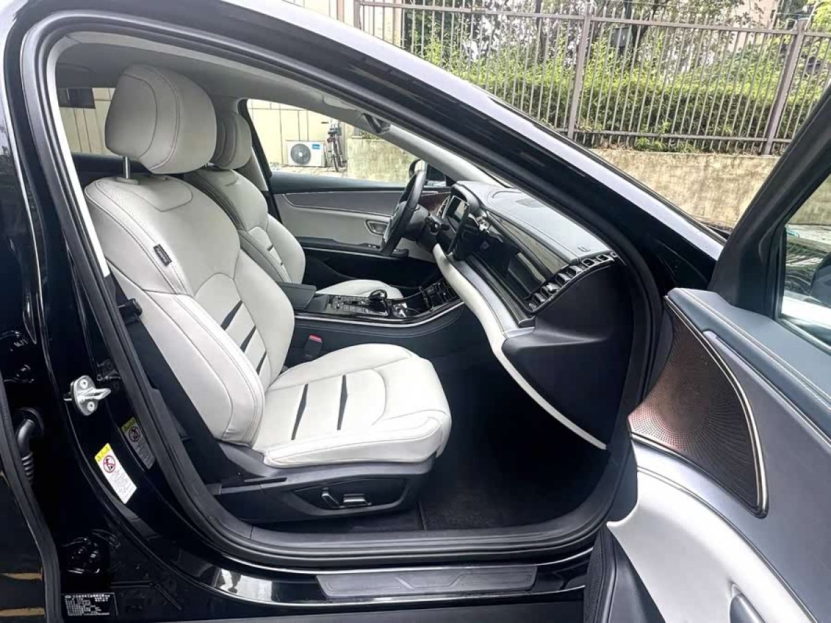 BYD e9 2021 car image #3