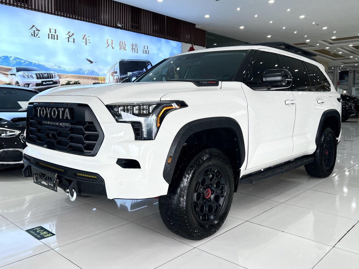 Toyota Sequoia 2024 #3 Toyota Sequoia 2024 imagen de coche #3