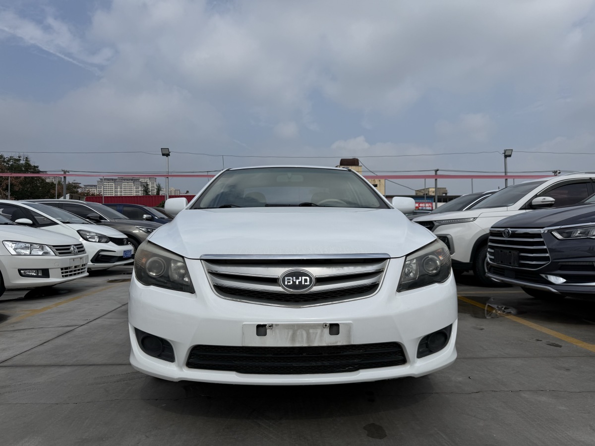 BYD L3 2013 immagine di auto #3