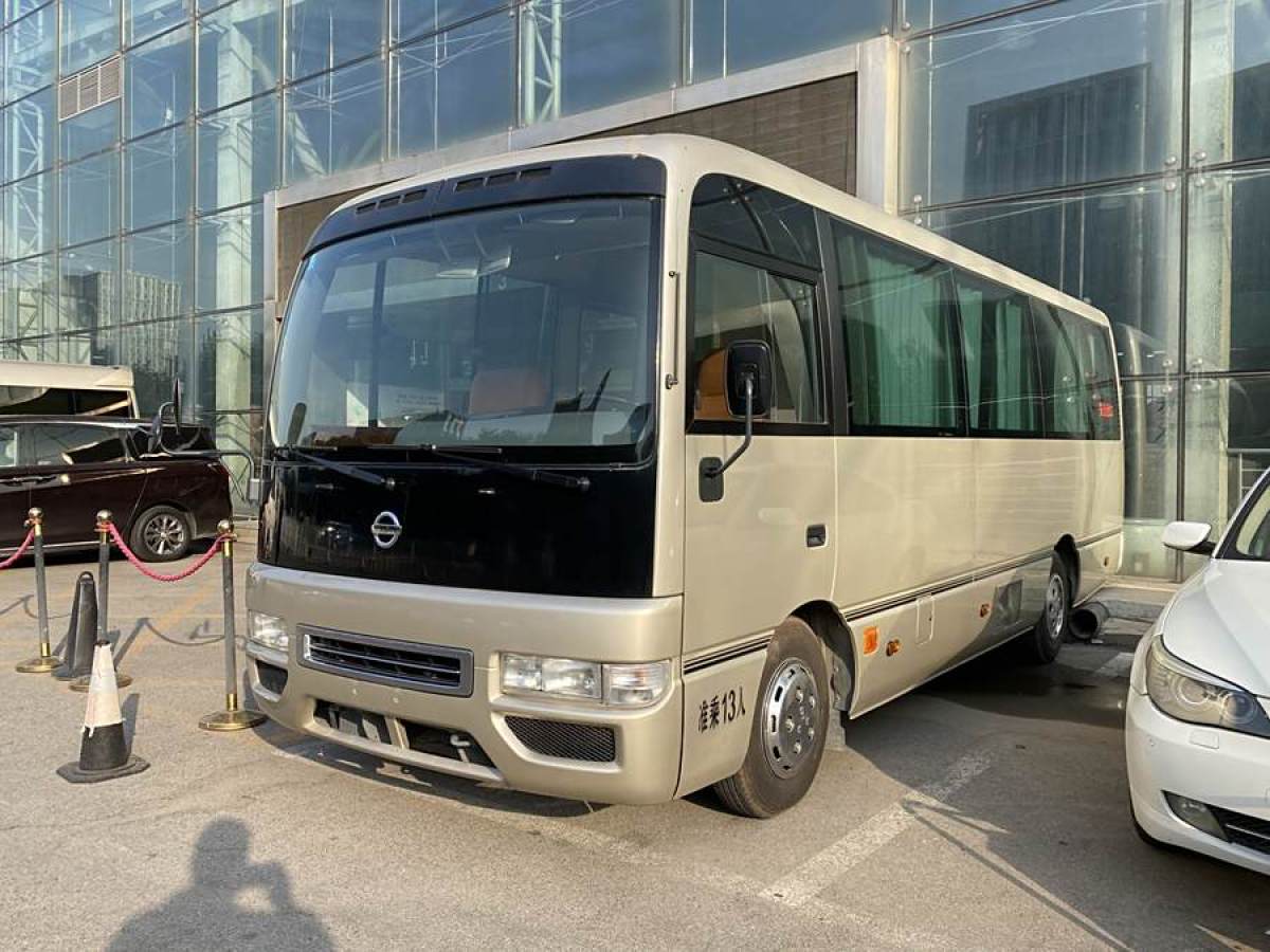 日产 碧莲 2011 汽车图片 #3