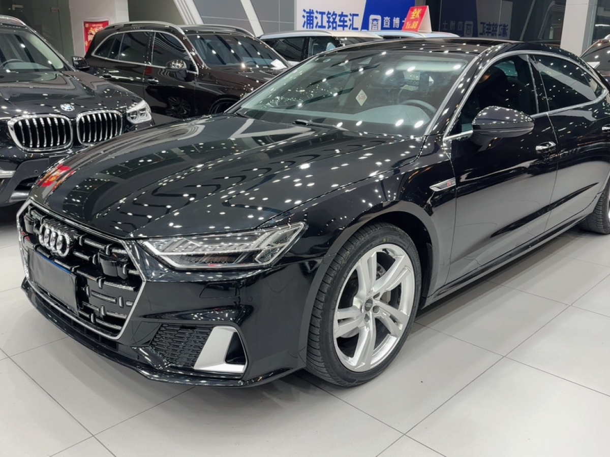 Audi A7L 2023 صورة سيارة #3