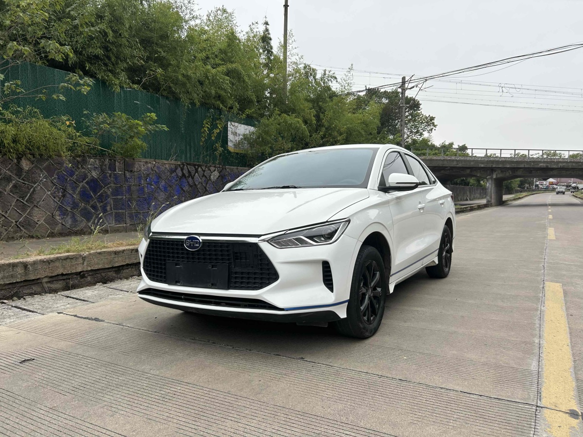 BYD e3 2023 car image #3