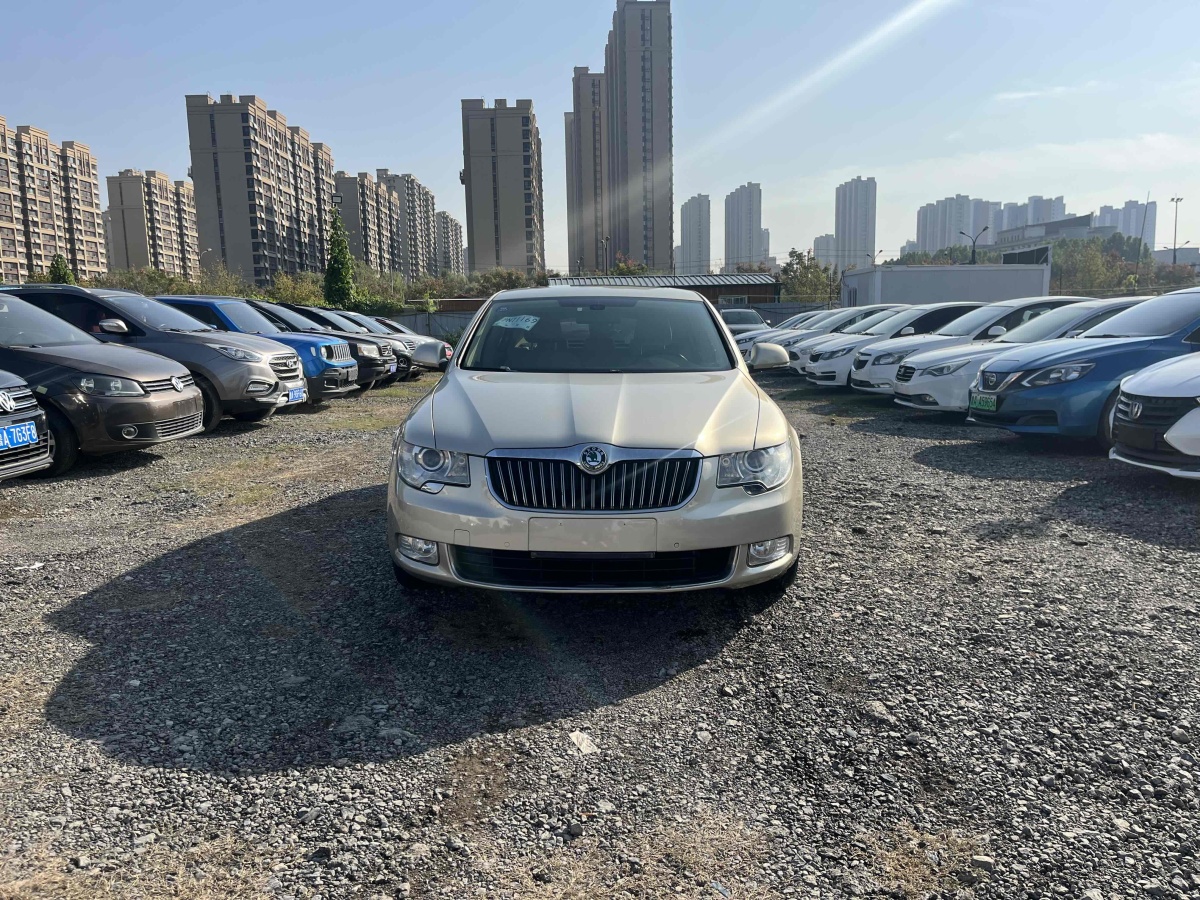 Skoda Superb 2012 immagine di auto #3