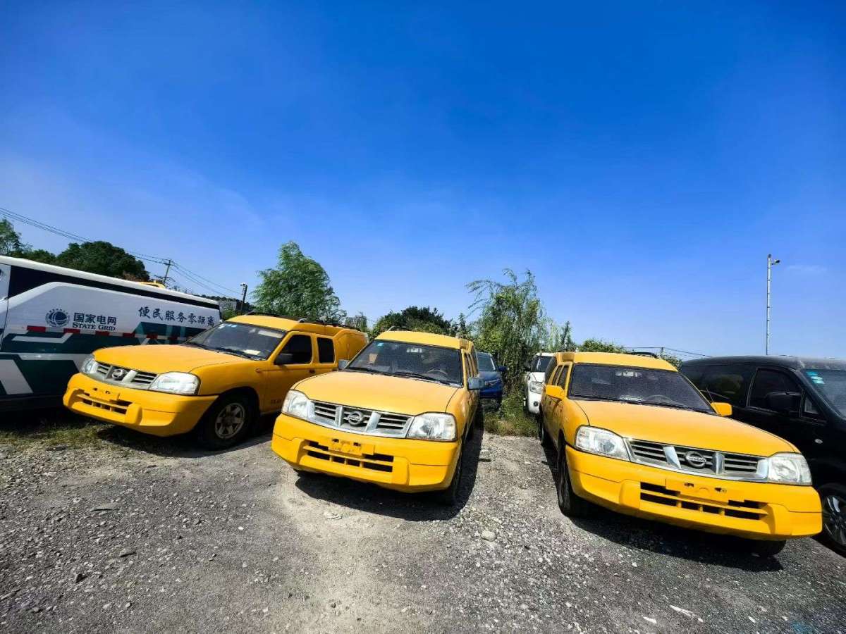 Nissan D22 2015 изображение автомобиля #3