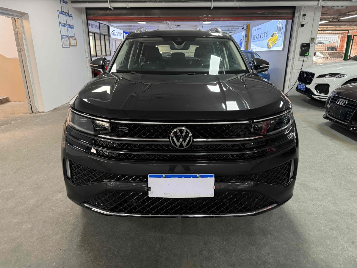 Volkswagen Tavendor 2023 car image #3