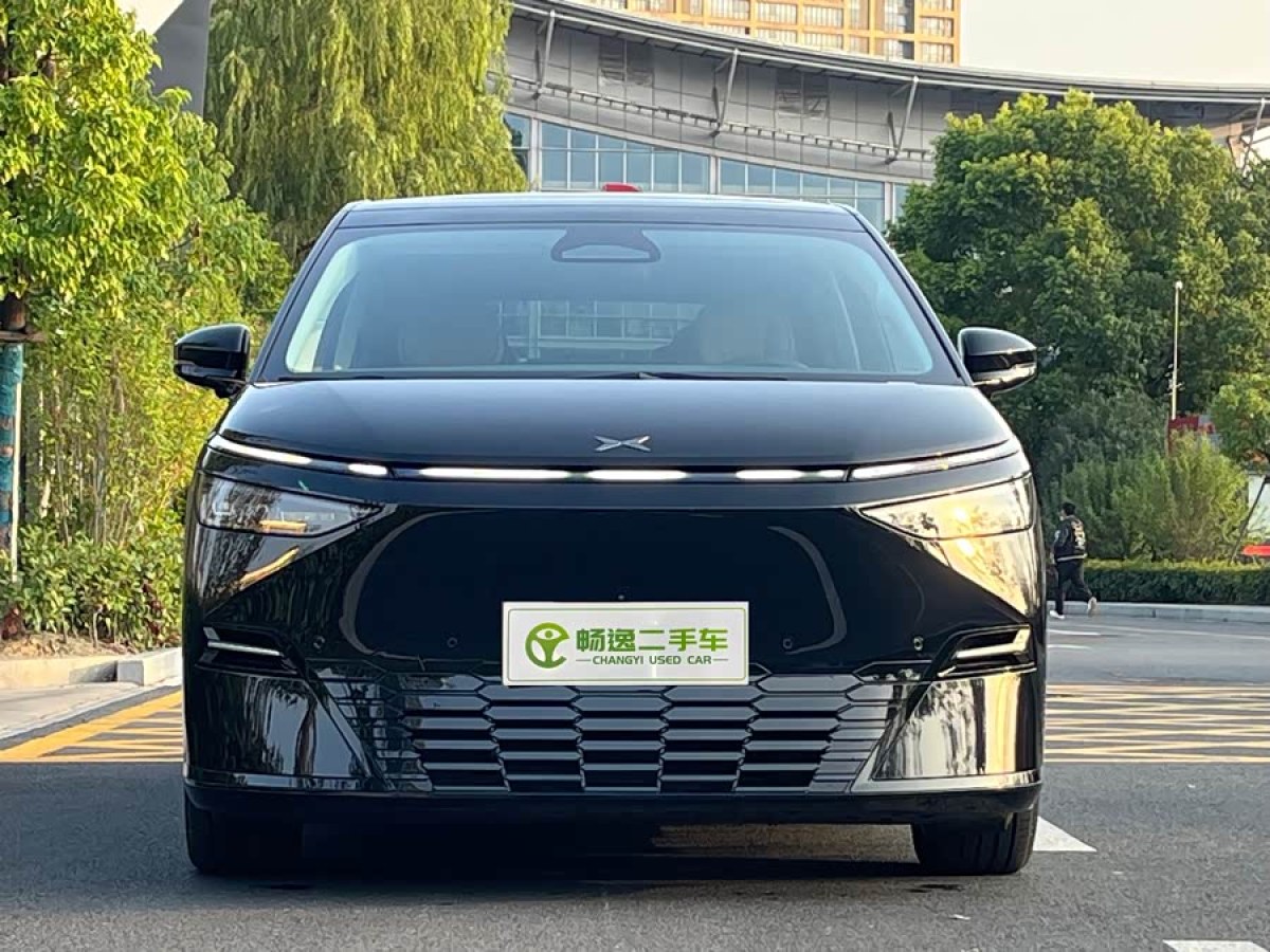 Xpeng X9 2025 imagem de carro #3