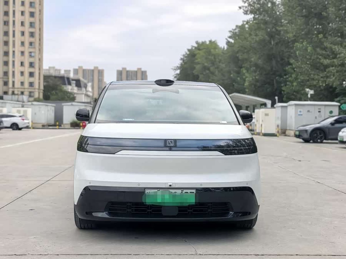 Zeekr MIX 2024 car image #3