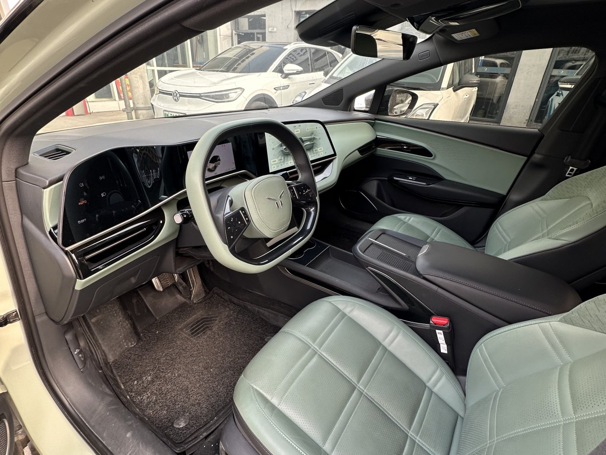 HongQi EH7 2024 car image #3