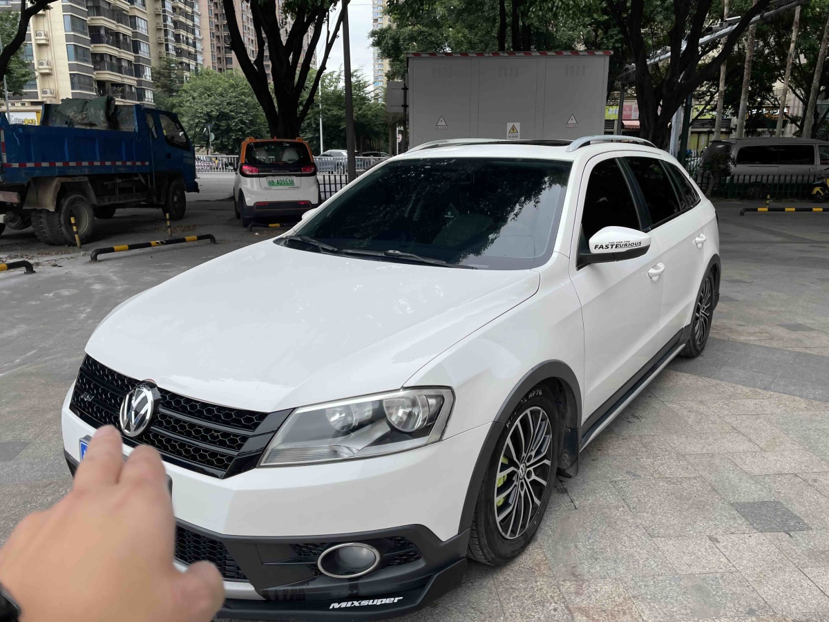 Volkswagen Cross Lavida 2014 immagine di auto #3