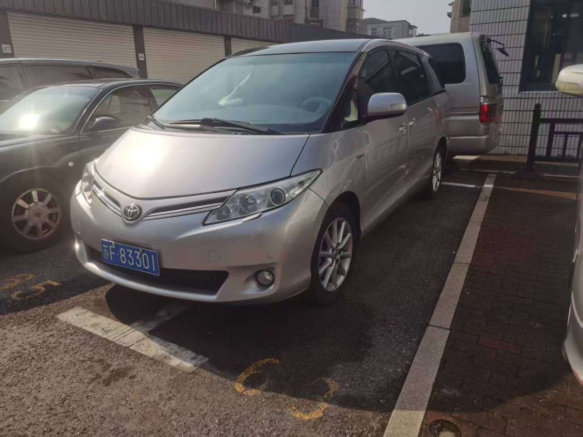 Toyota Previa 2011 car image #3