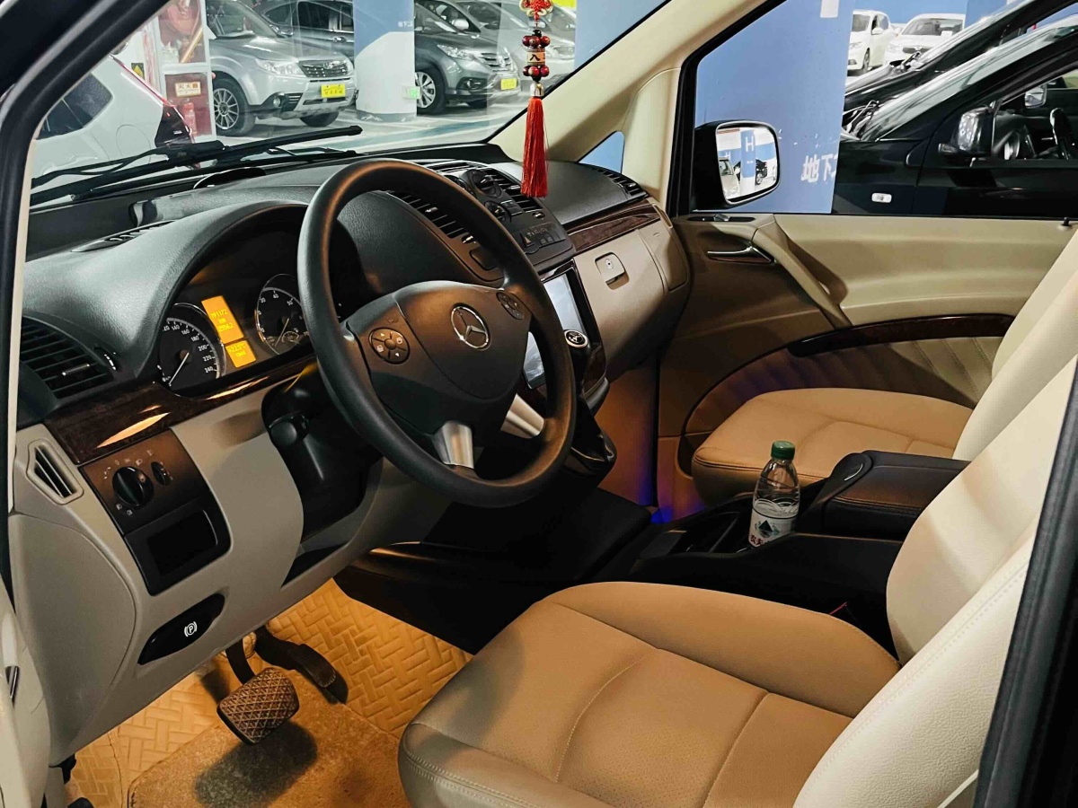 Mercedes-Benz Viano (Imported) 2014 #3 Mercedes-Benz Viano (Imported) 2014 car image #3