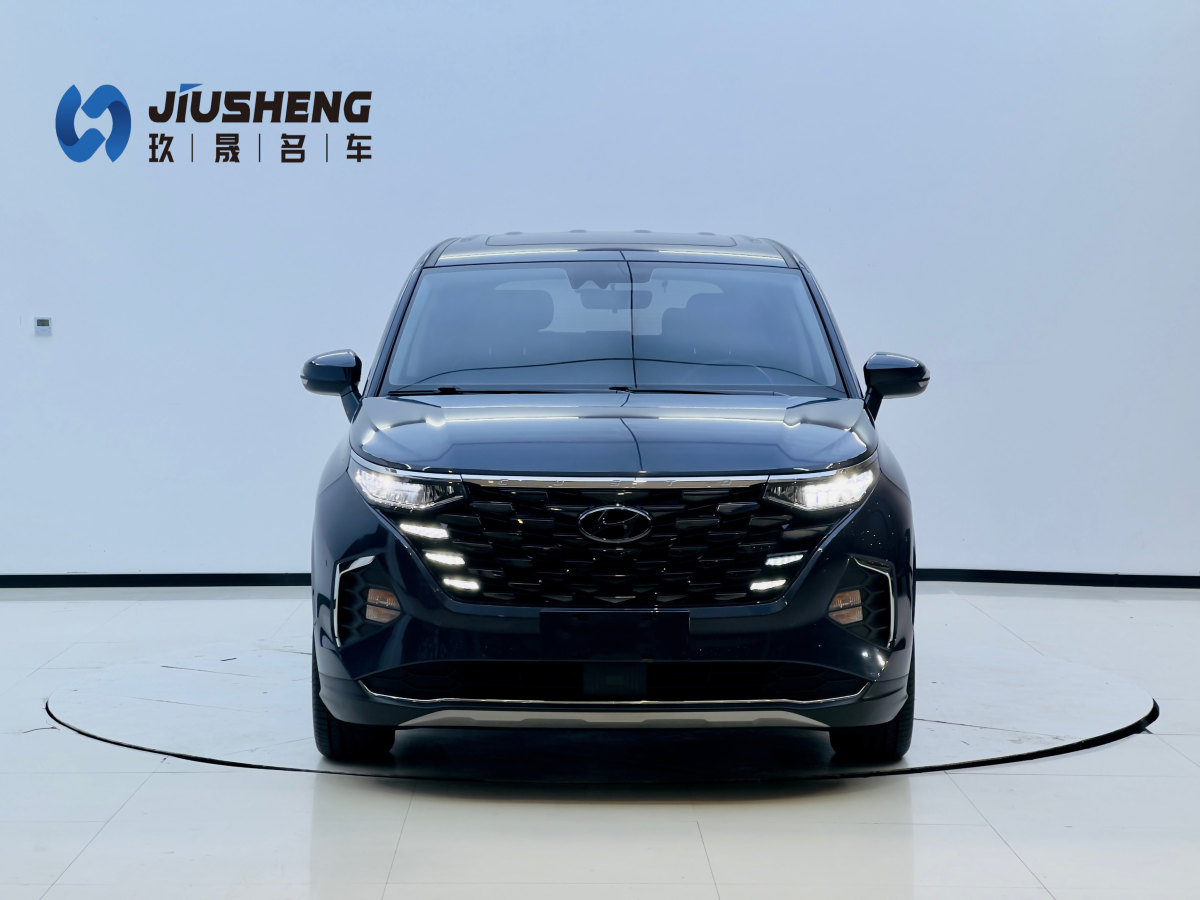 Hyundai Custo 2023 car image #3