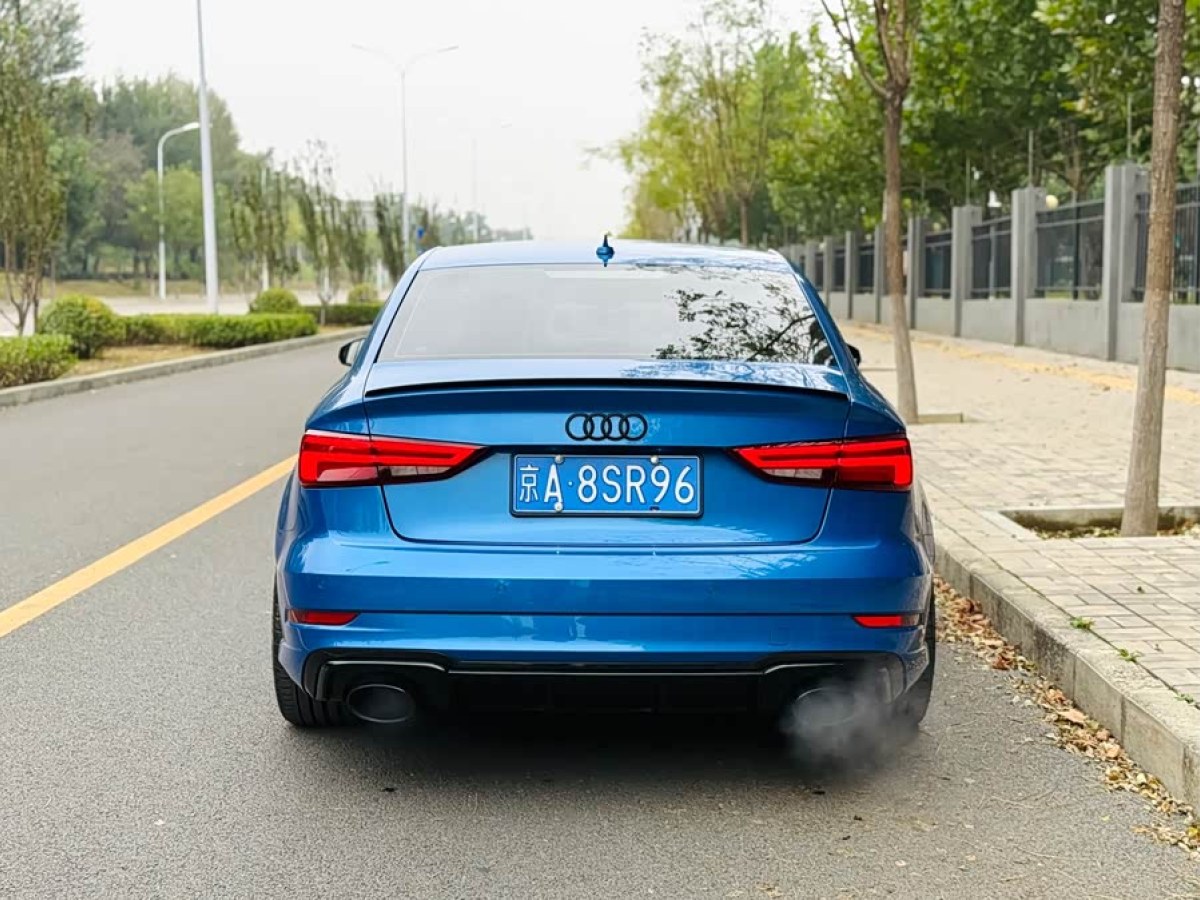 Audi RS 3 2018 car image #3