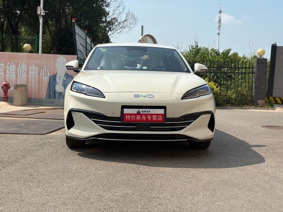 BYD Seal 06 DM-i 2025 immagine di auto #3