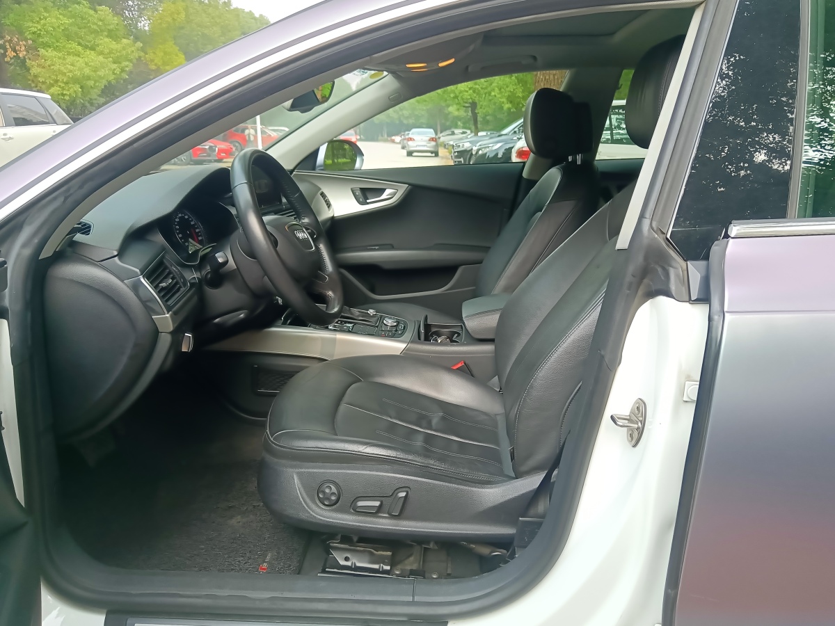 Audi A7 2013 car image #3