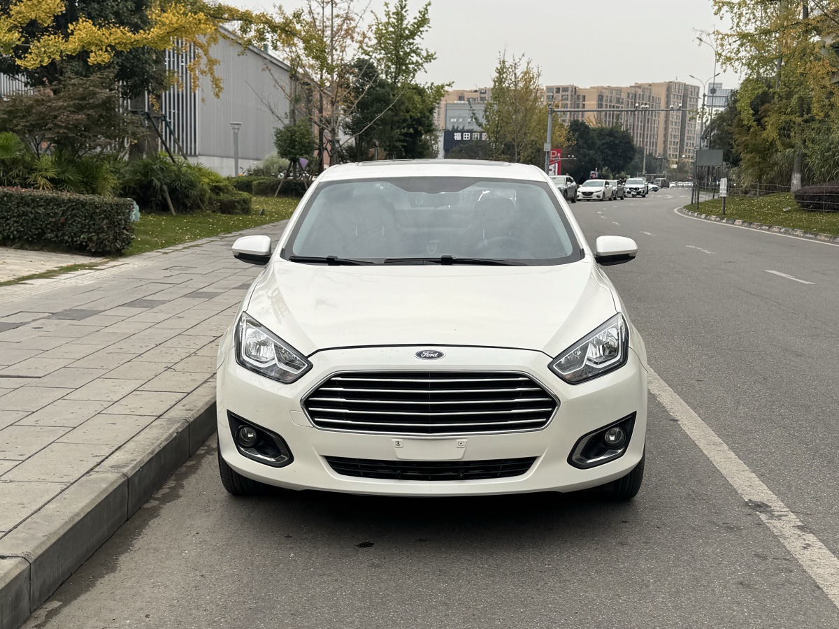 Ford Escort 2015 car image #3