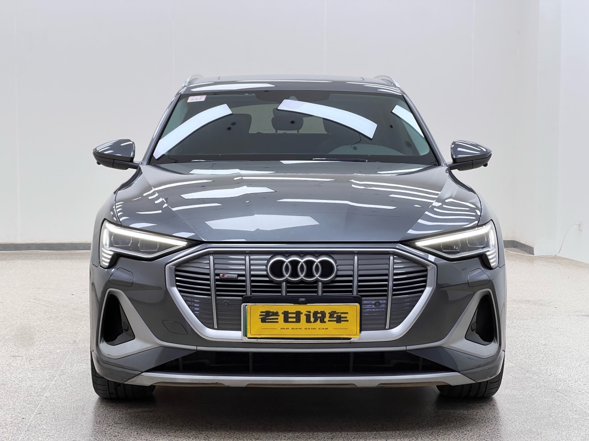 Audi Q4 e-tron 2023 صورة سيارة #3