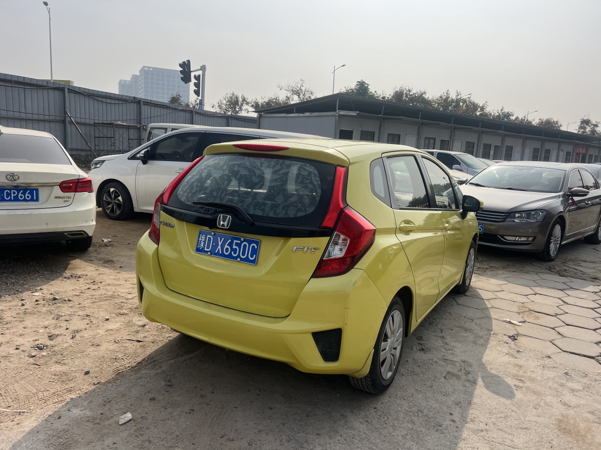 Honda Fit 2015 car image #3