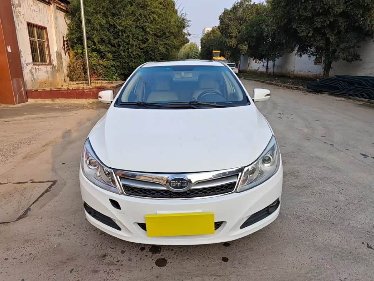 BYD SuRui 2013 car image #3